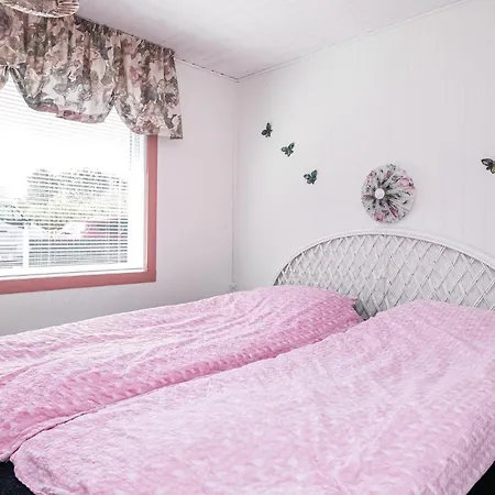 בית נופש Two-bedroom In *